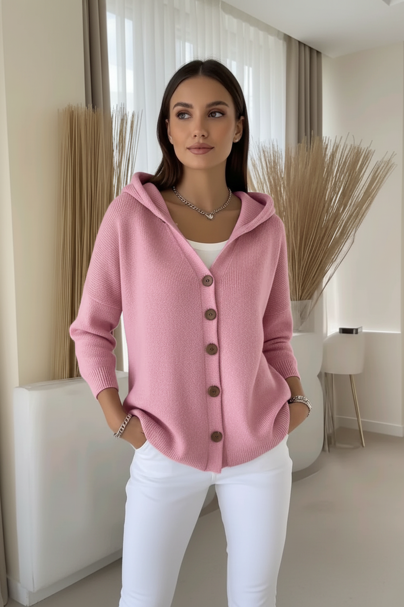 Cardigan rosa con modella