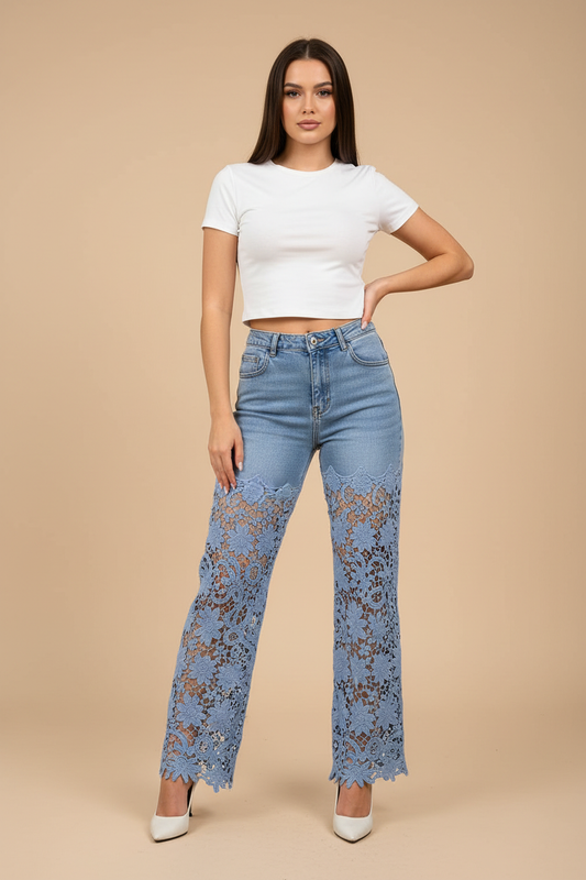 Modella intera – Jeans azzurro, nuova posa